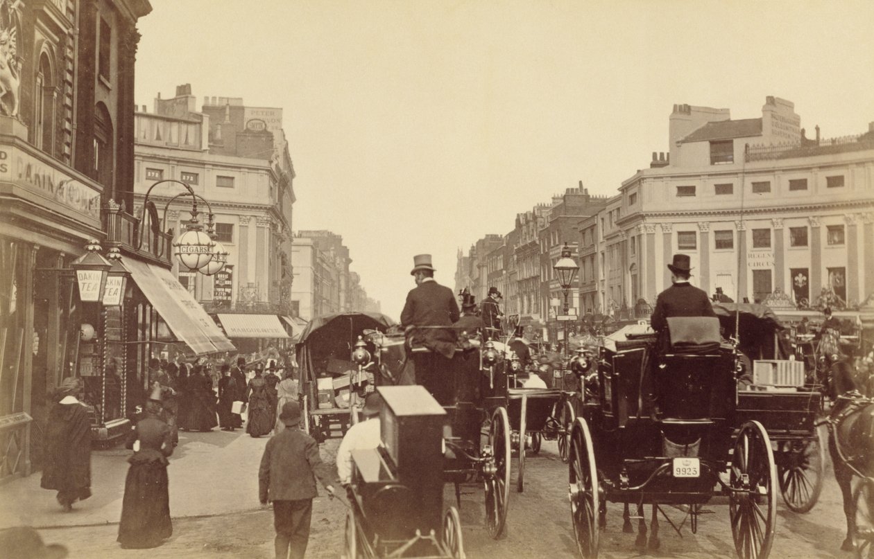 Regent Circus, London, um 1880 (Sepia-Foto) von Unknown