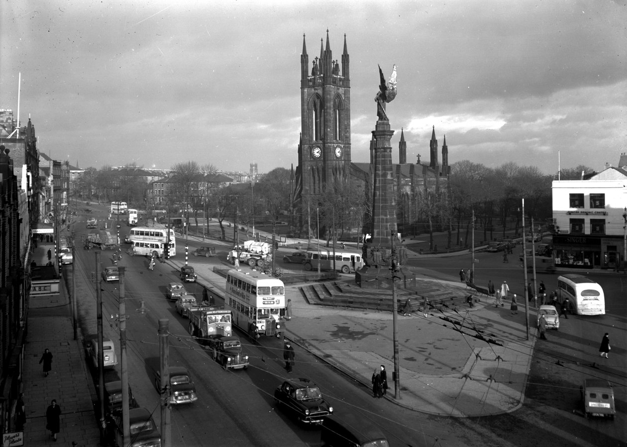 Blick auf Haymarket und St Thomas Church, Newcastle upon Tyne, Januar 1956 von Unbekannt Unbekannt