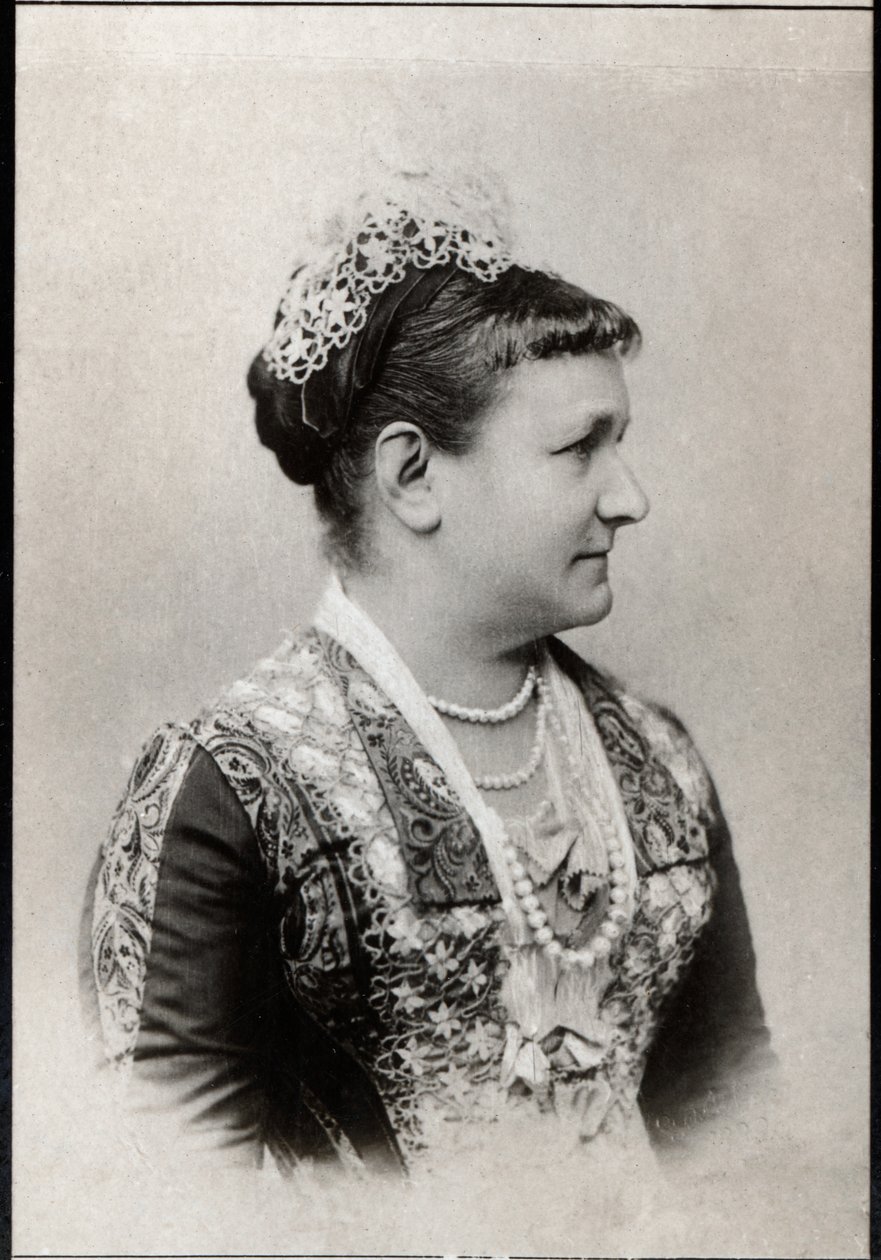 Porträt von Carola von Vasa (1833-1907), Königin von Sachsen von French Photographer