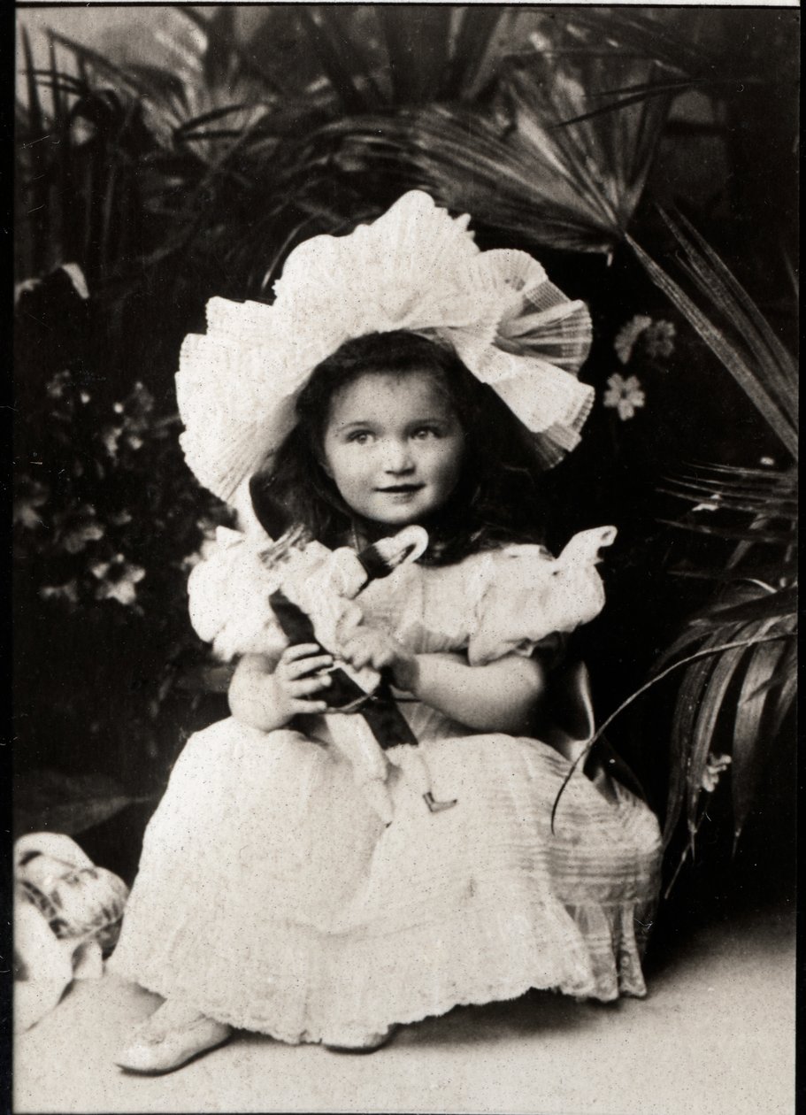 Porträt von Großfürstin Olga Nikolajewna Romanowa von Russland (1897-1918) von French Photographer