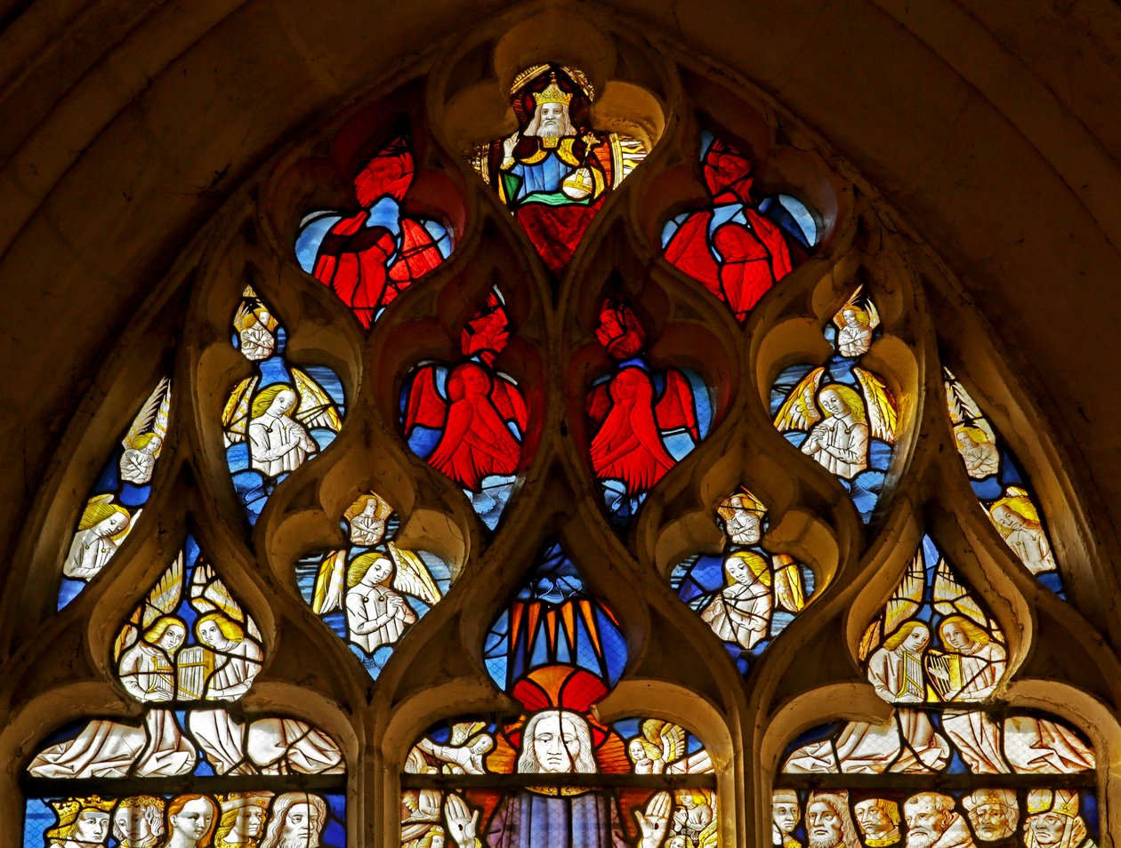 Fenster, das Gott, Engel und darüber das zweite Kommen Christi darstellt von French School