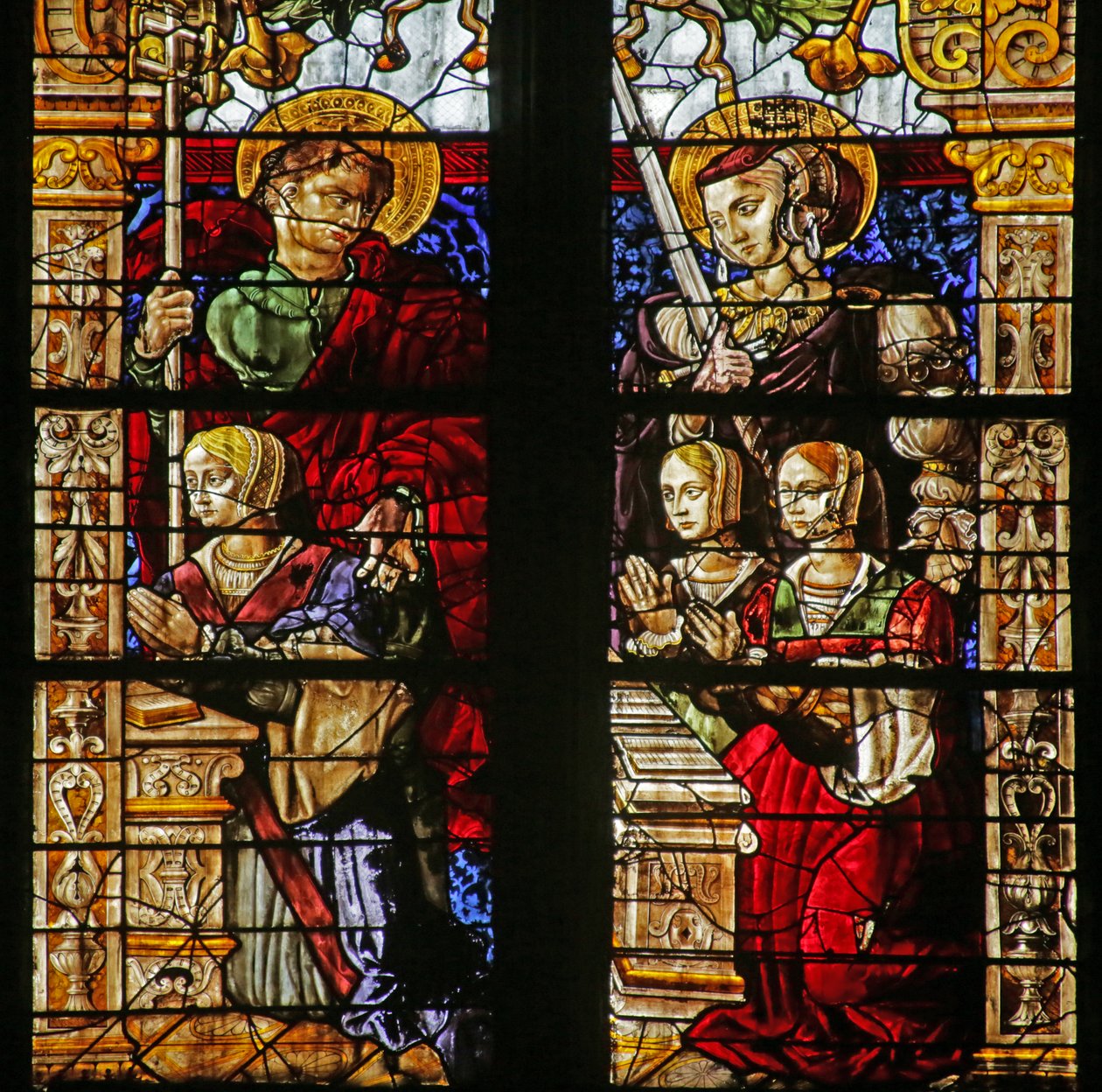 Fenster mit Darstellung von Philippe de Serrière mit dem Heiligen Philippus, zwei knienden Frauen und möglicherweise der Heiligen Yolande von French School