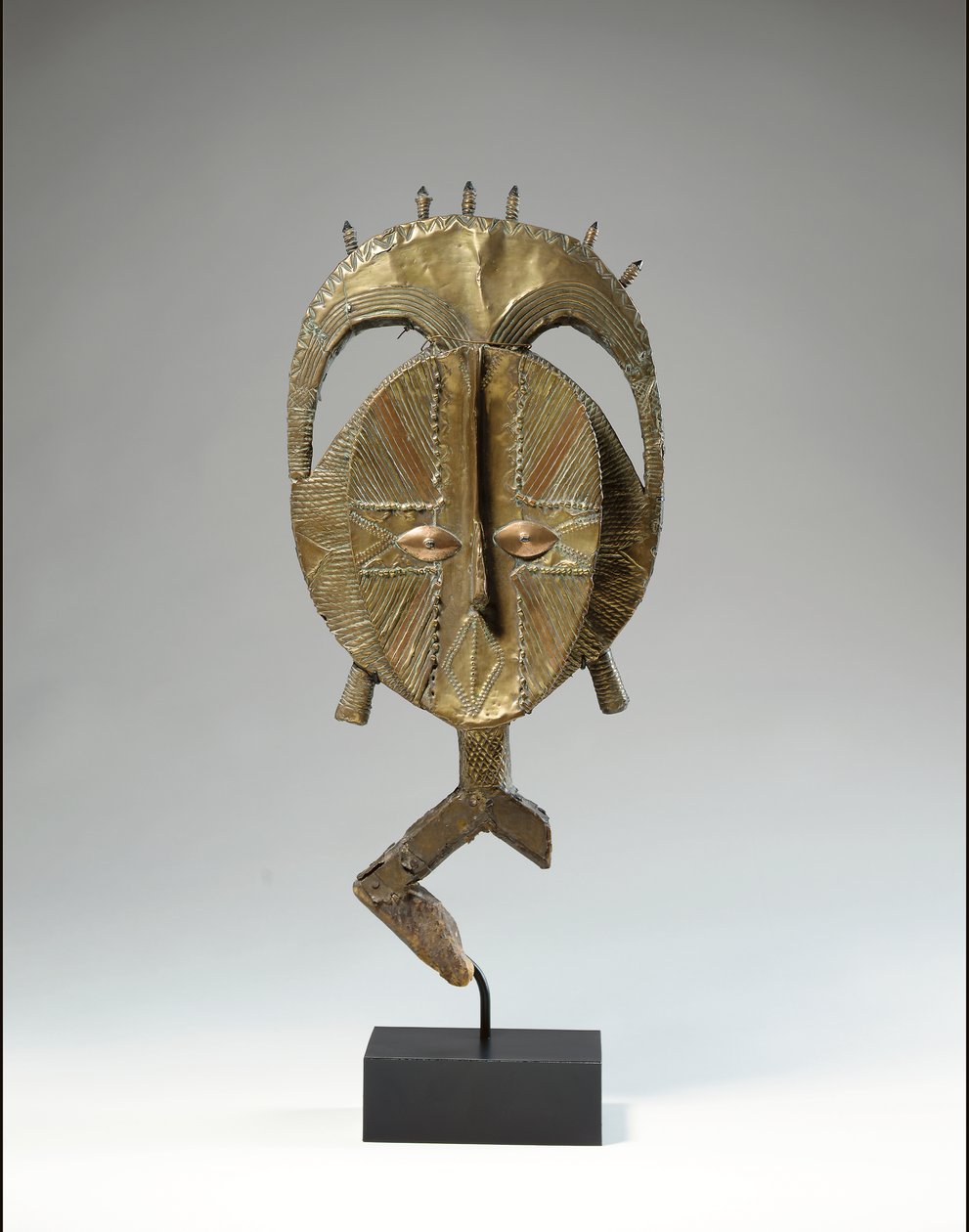 Mbulu Ngulu, Eine Kota Reliquiarfigur von African School