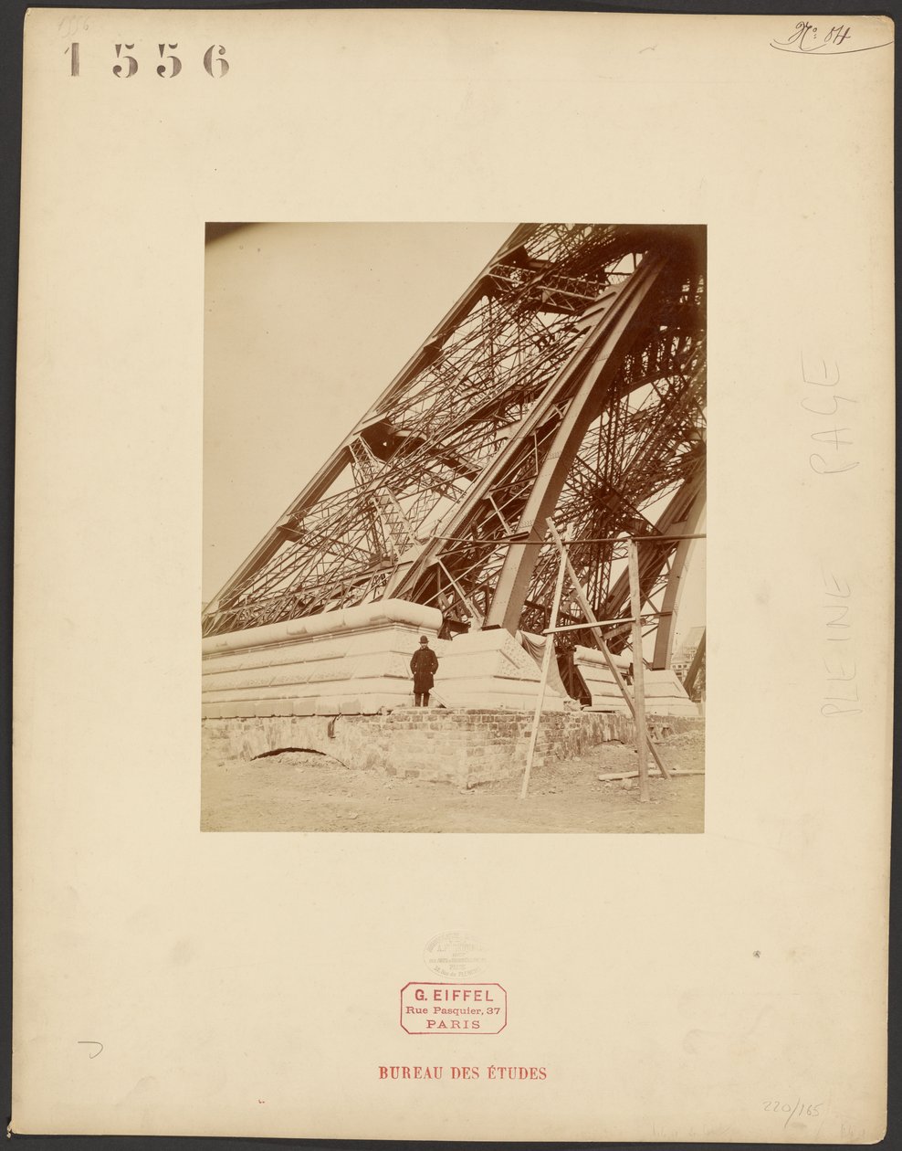 Fundamente, Träger, Arbeiter: Eiffelturm von Albert Fernique
