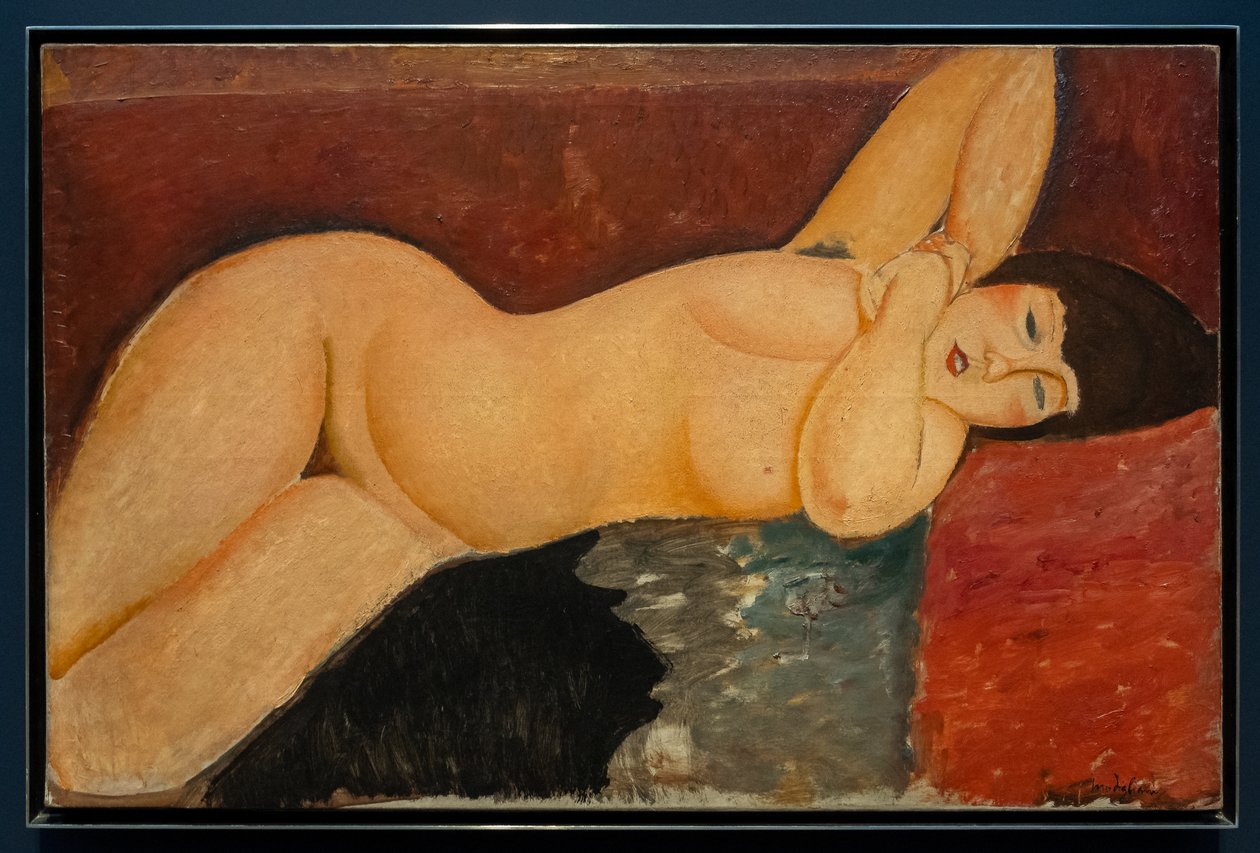 Liegender Frauenakt mit verschlungenen Händen von Amedeo Modigliani