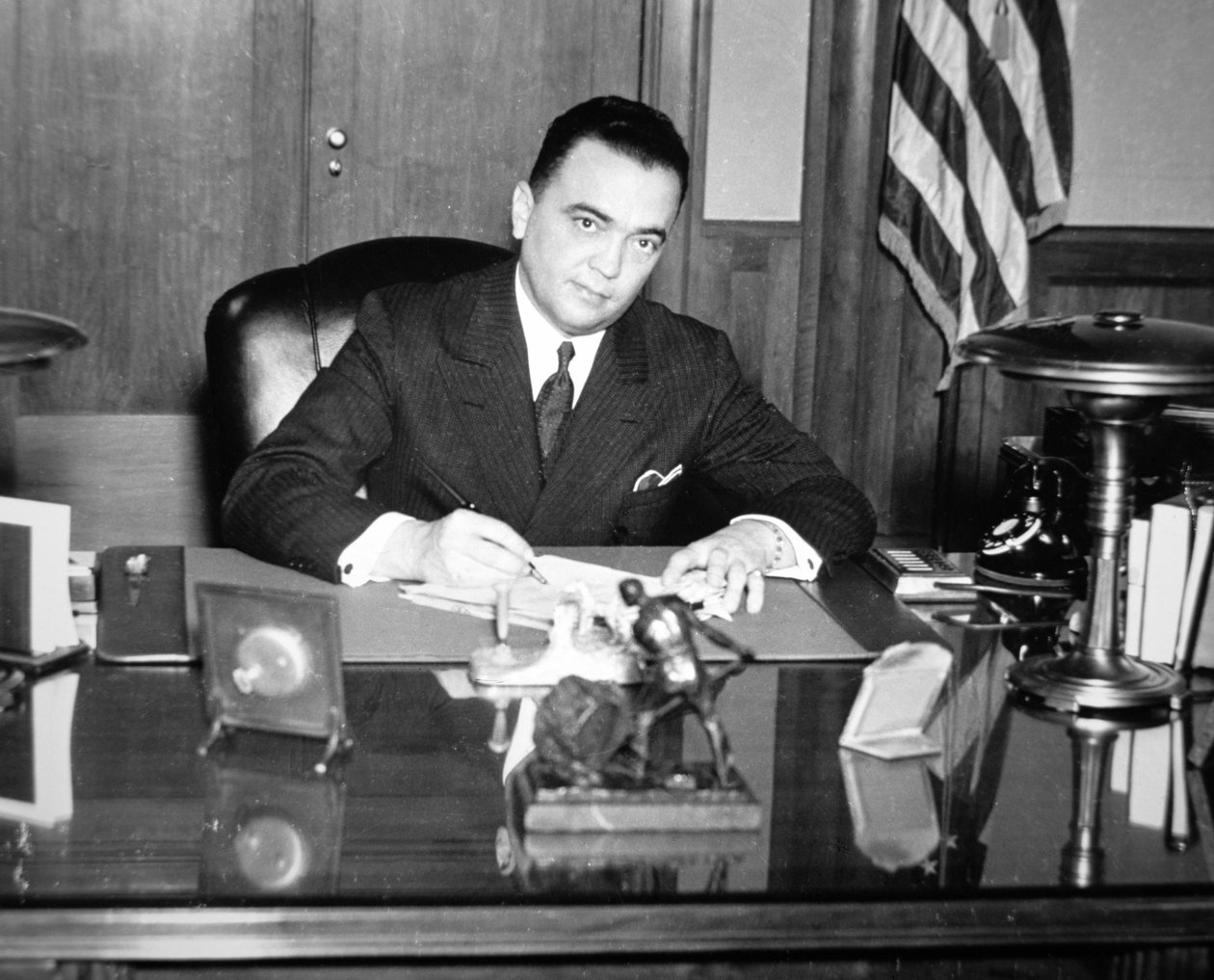 J. Edgar Hoover (1895-1972) 1935 von American Photographer