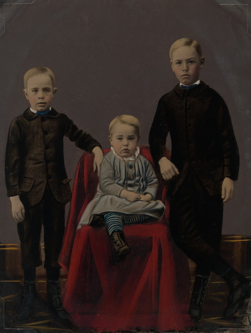 Porträt von drei Jungen von American Photographer