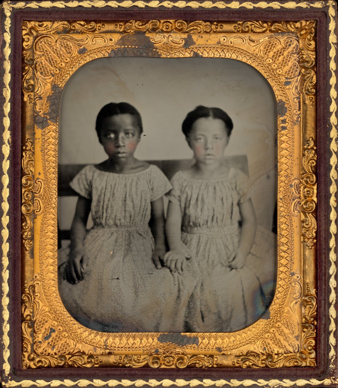 Porträt von zwei Mädchen von American Photographer