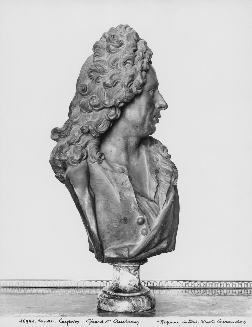 Büste von Gerard Audran (Marmor) von Antoine Coysevox