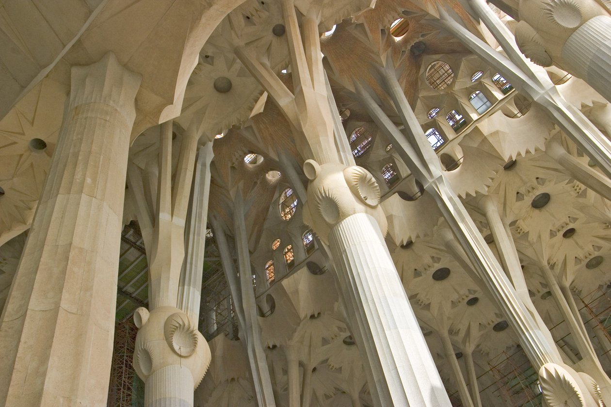 Deckeninnenansicht von Antonio Gaudi