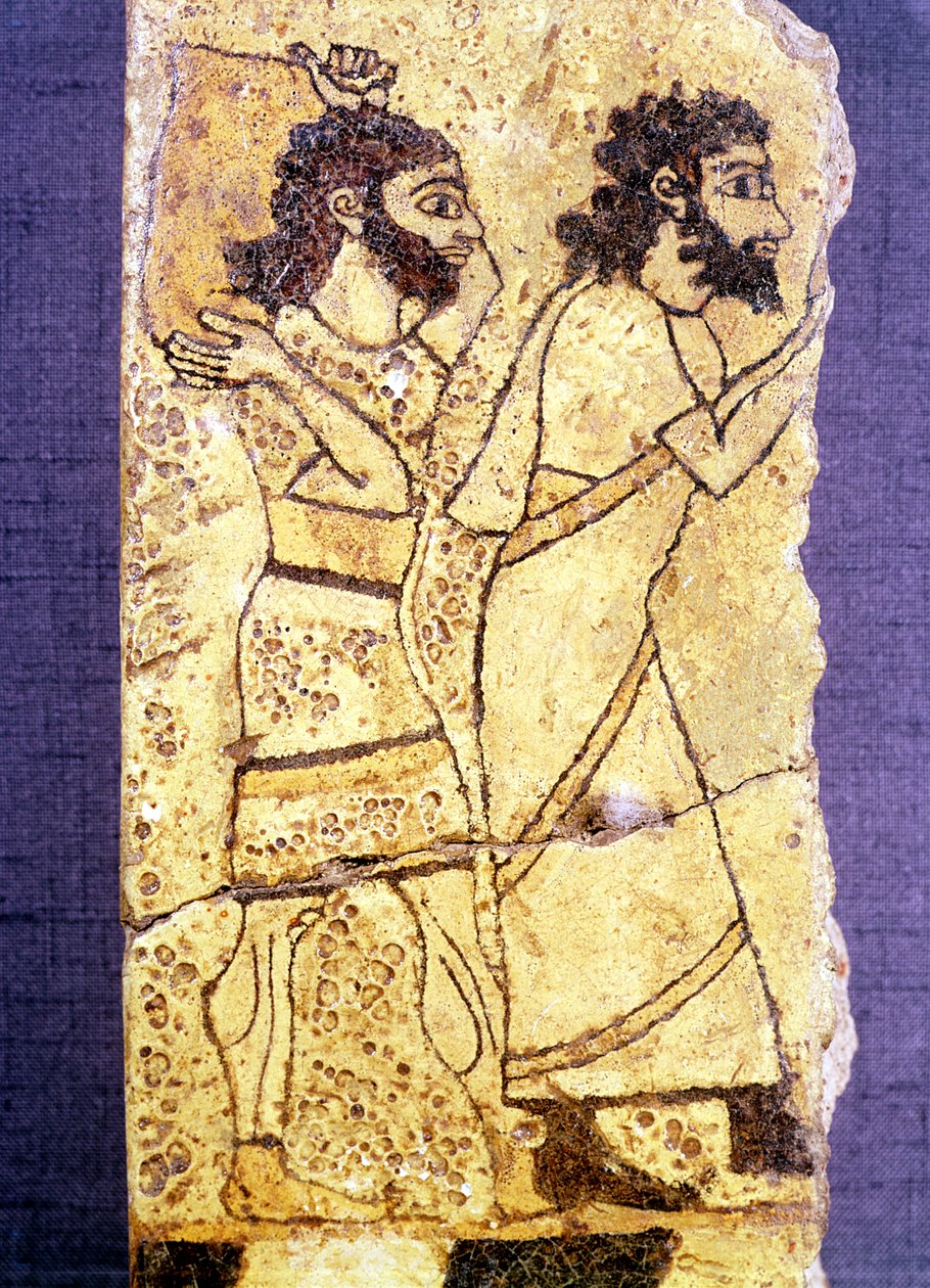 Fragment einer Plakette, die zwei gehende Männer darstellt, aus Ninive von Assyrian