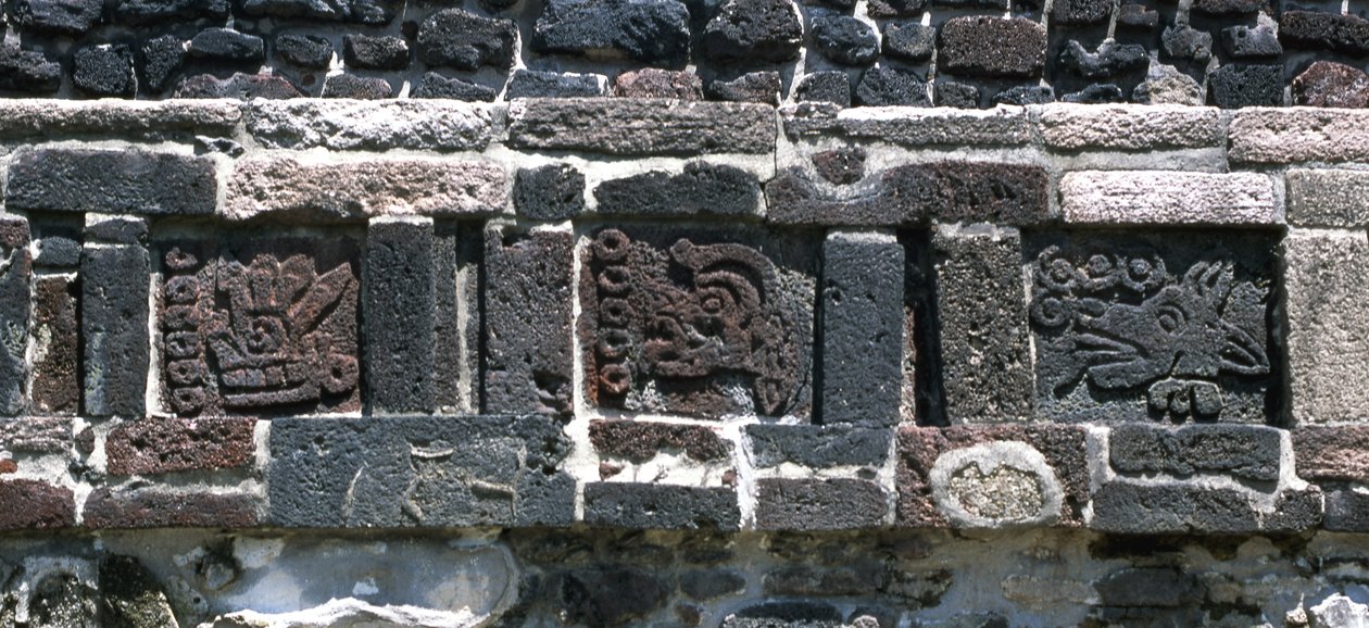 Aztekische Glyphen, die die Zahlen 6, 5, 4 zeigen, Spätklassische Periode von Aztec