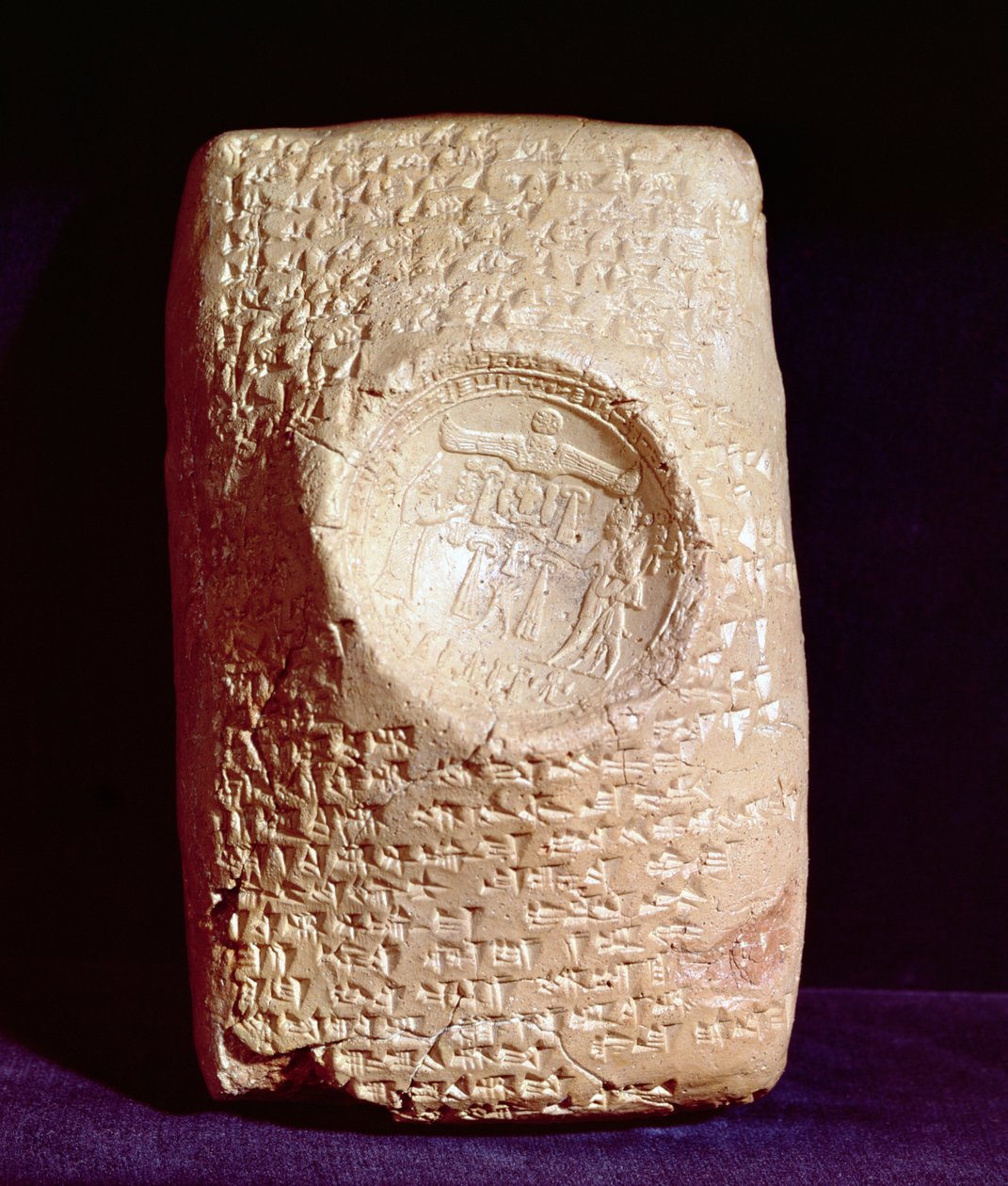 Tafel mit Keilschriftinschrift und dem Siegel von König Mursil II. (1339-1306 v. Chr.) von Babylonian
