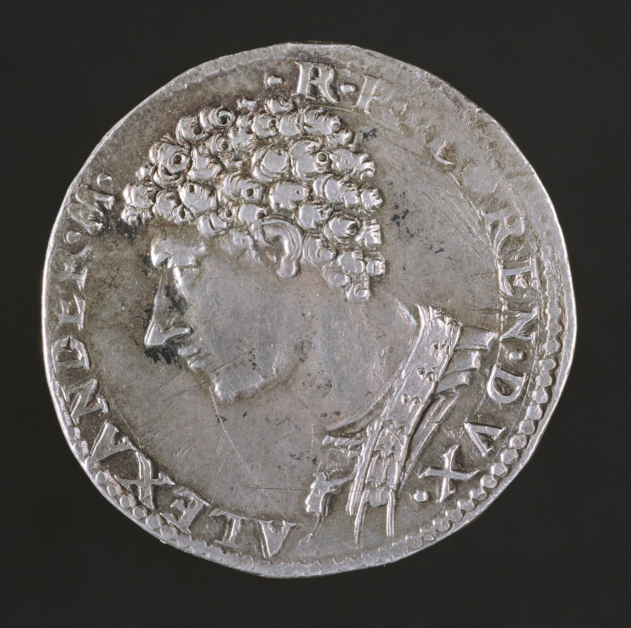 Vorderseite der Silbermünze von Alessandro De Medici (1511-74) Inschrift: ALEXANDER MED R P FLOREN DVX, geprägt 1532-37 von Benvenuto Cellini