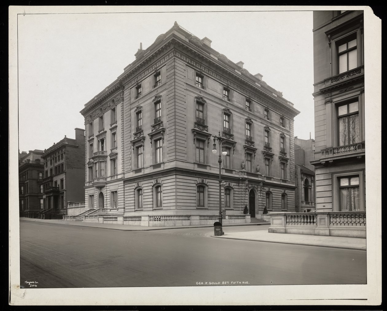 Die zweite George J. Gould Residenz an diesem Standort in der 67th Street, New York, 1921 von Byron Company