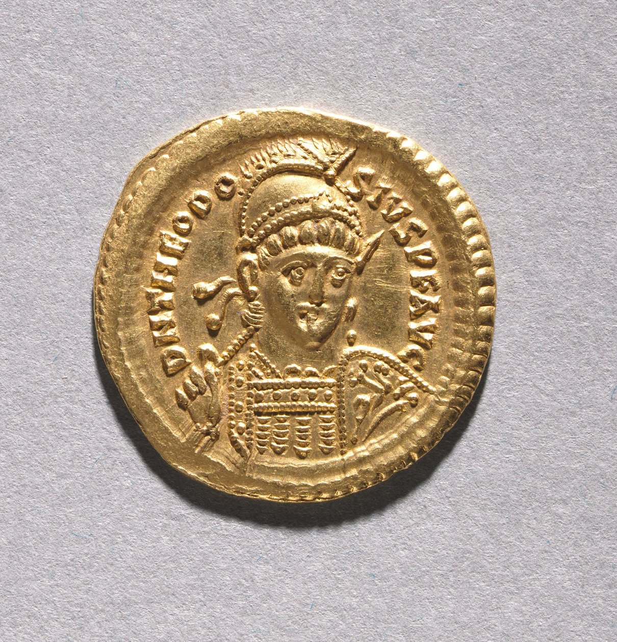 Solidus von Theodosius II. und Valentinian III. von Byzantine
