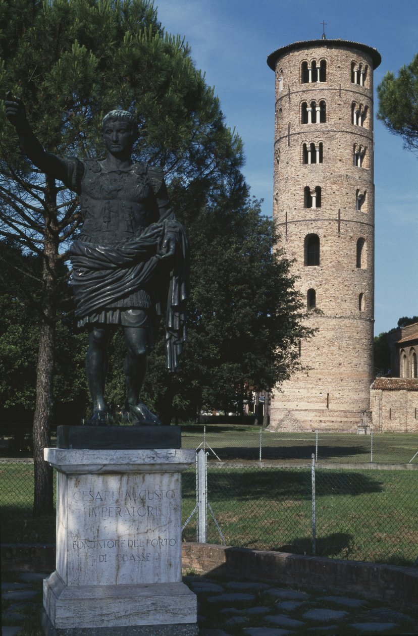 Ansicht des Glockenturms von Byzantine School