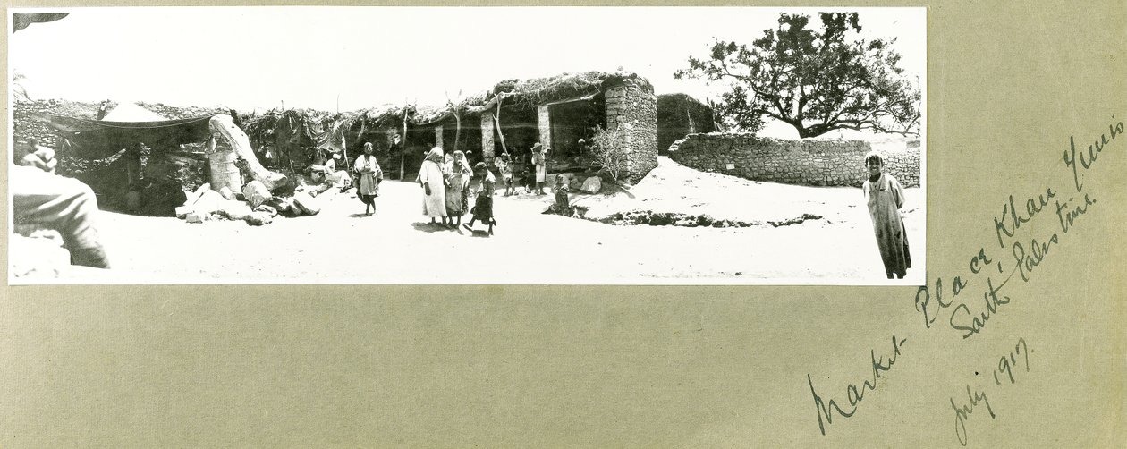 Marktplatz, Khan Yunis, Südpalästina, Juli 1917 von Capt. Arthur Rhodes