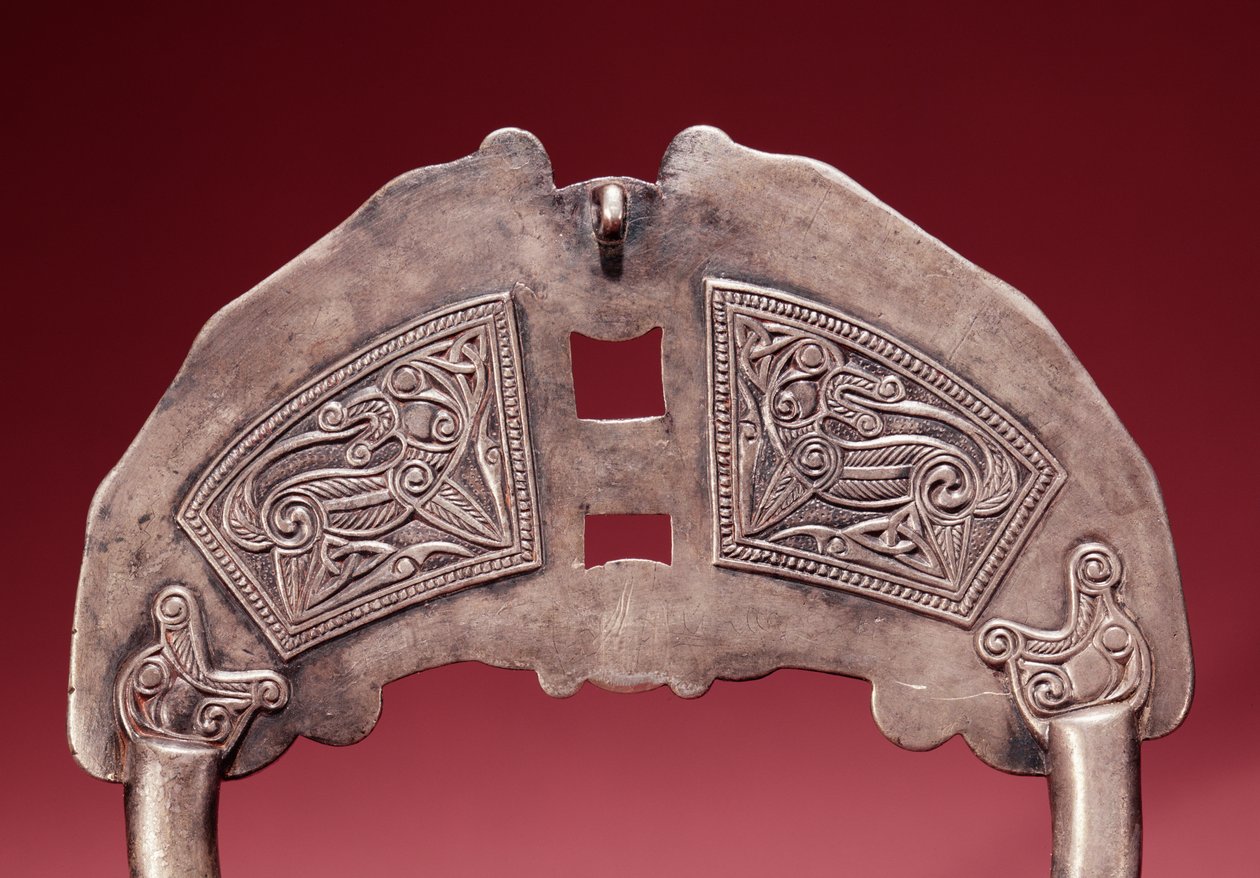 Detail der Unterseite der Killamery-Brosche, Killamery, County Kilkenny, Wikingerzeit Silber mit Gold, Glas & Bernstein (Detail) von Celtic