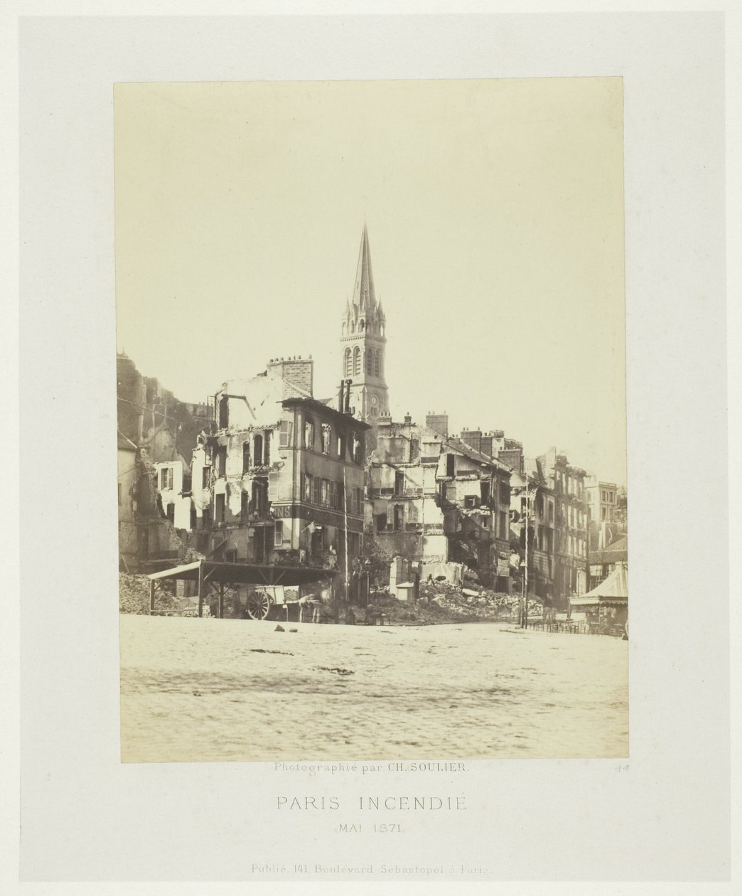Pariser Feuer (Place de Saint-Cloud) von Charles Soulier