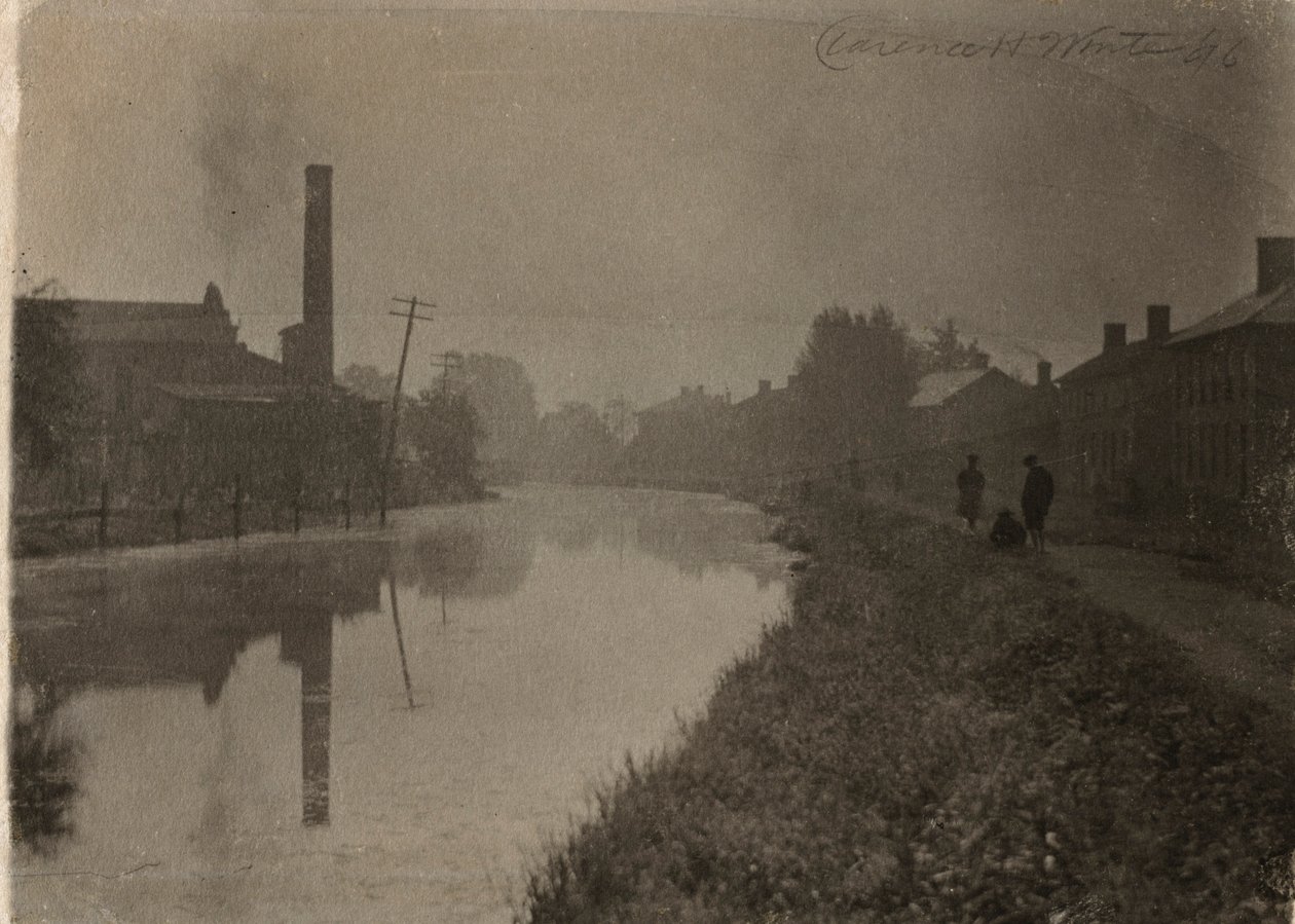 Am alten Kanal entlang, 1896 von Clarence H. White