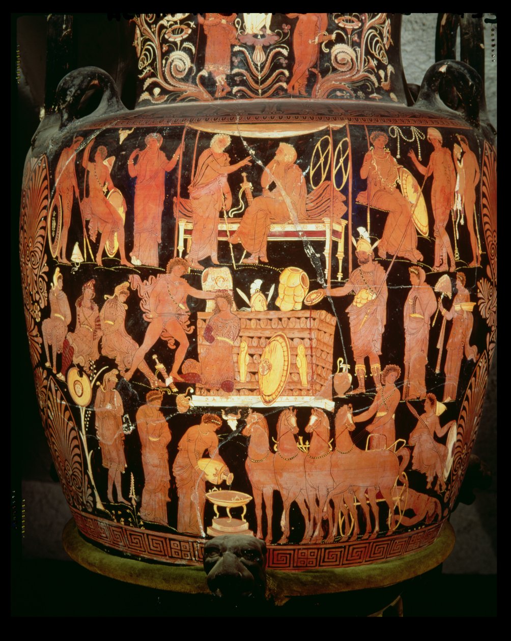 Apulische rotfigurige Volutenkrater, Detail des Opfers trojanischer Gefangener durch Achilles bei der Beerdigung von Patroklos von Darius Painter