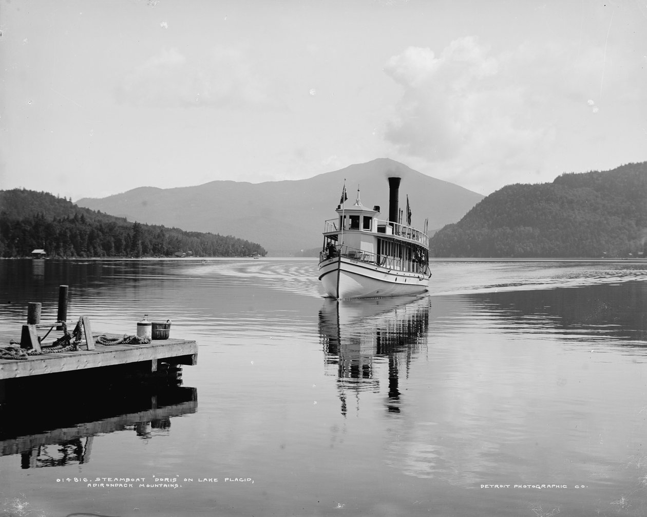 Dampfschiff Doris auf dem Lake Placid, Adirondack Mountains, ca. 1902 von Detroit Publishing Co.