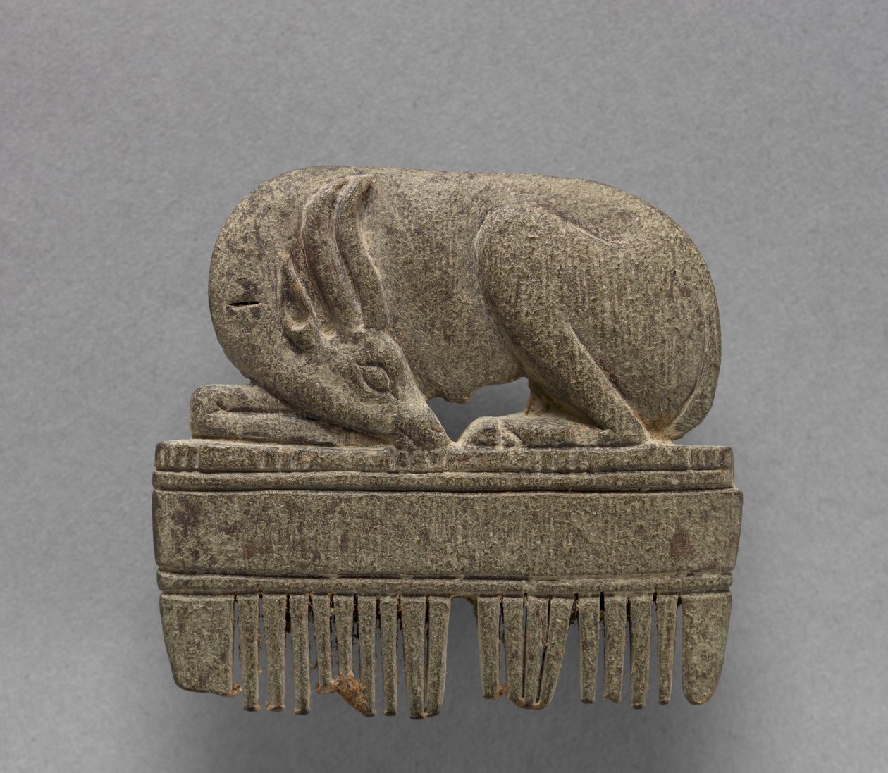 Kamm mit Gazelle, ca. 1391-1353 v. Chr. von Egyptian 18th Dynasty