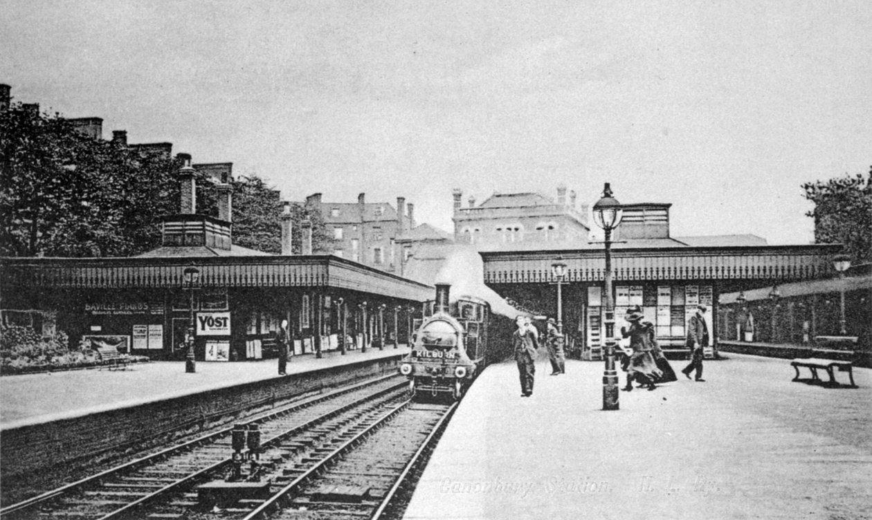 Canonbury Station, Islington von English Photographer