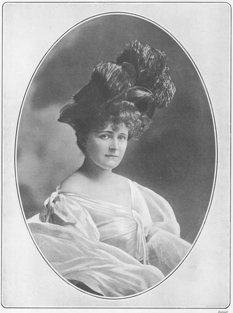 Gräfin von Warwick, 1903 von English Photographer