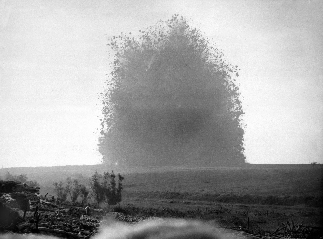 Detonation einer Mine von English Photographer