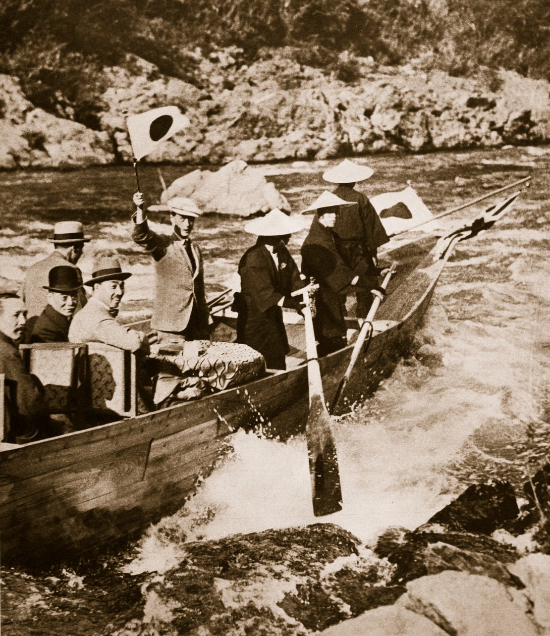 König Edward VIII. an den Stromschnellen in Kyoto, Japan, 1922 von English Photographer