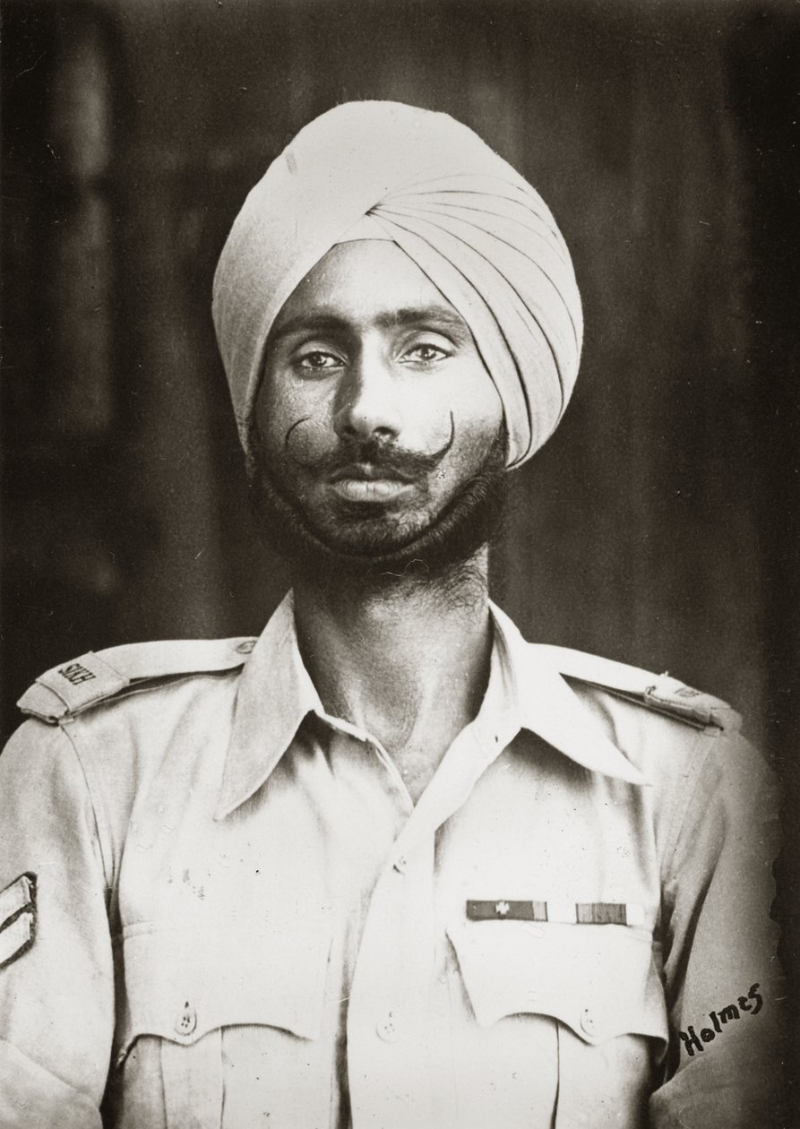 Porträt von Naik Nand Singh, 1. Bataillon, 11. Sikh-Regiment, Burma, 1944 von English Photographer