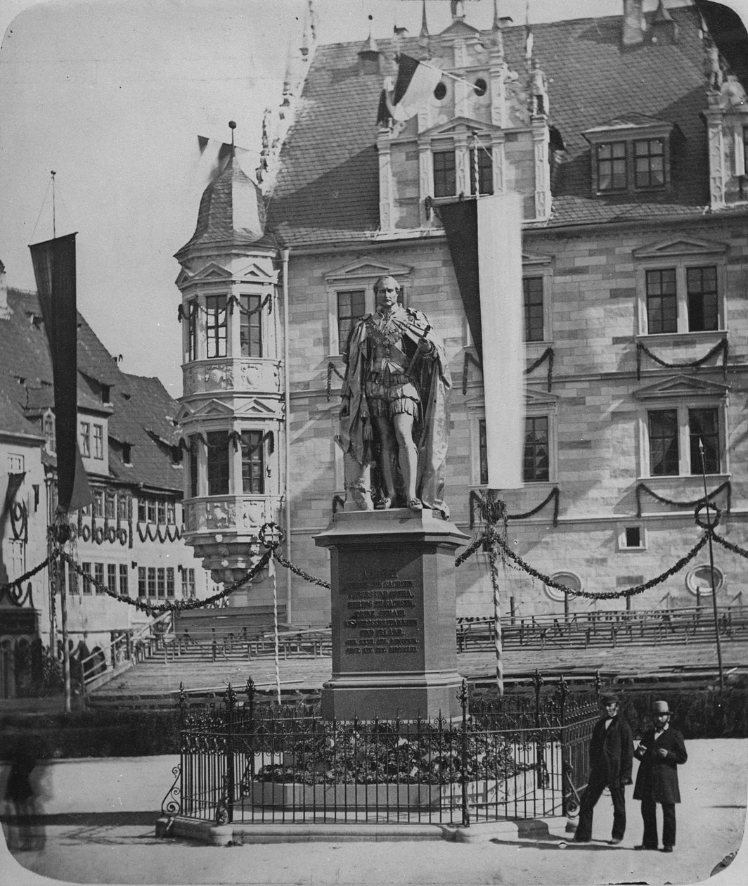 Statue des Prinzgemahls in Coburg von English Photographer