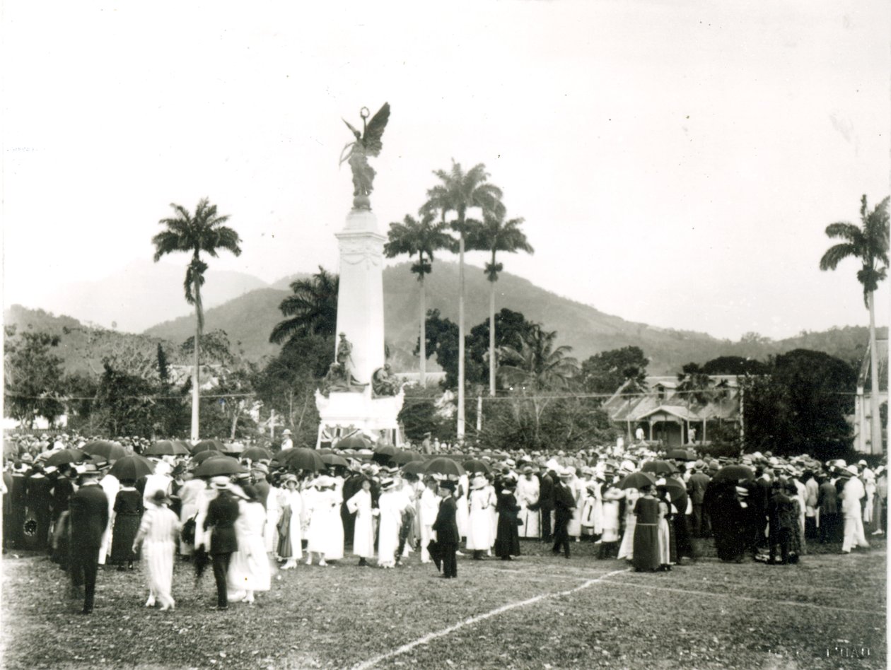 Enthüllung des Kriegerdenkmals, Port of Spain, Trinidad, 1920 von English Photographer