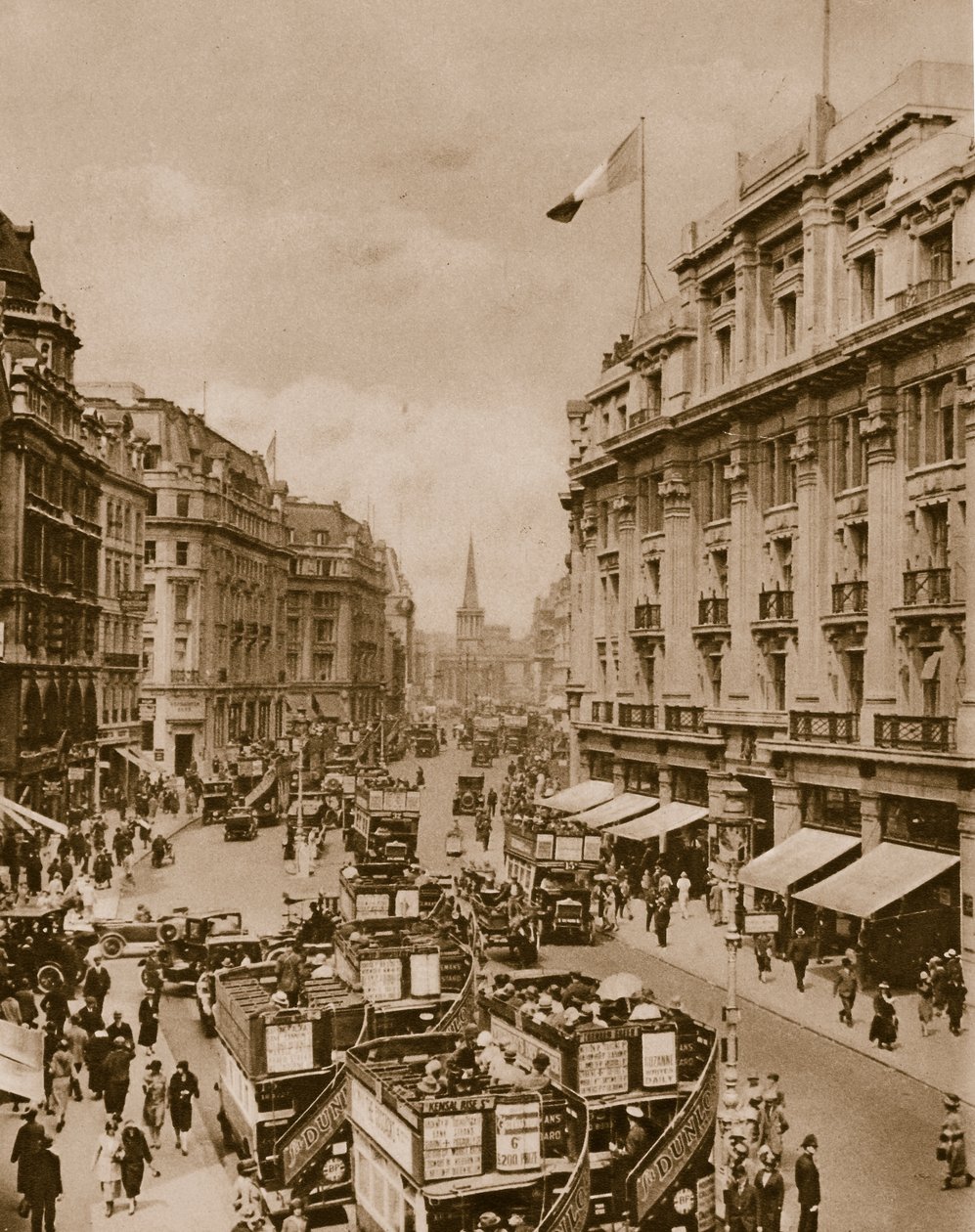 Oberer Teil der Regents Street von English Photographer