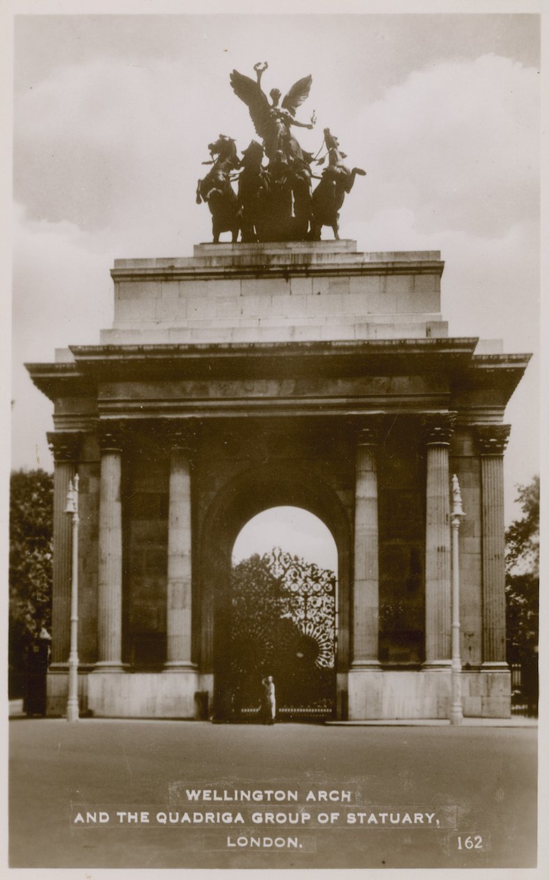 Wellington Arch und die Quadriga-Gruppe der Statuen von English Photographer