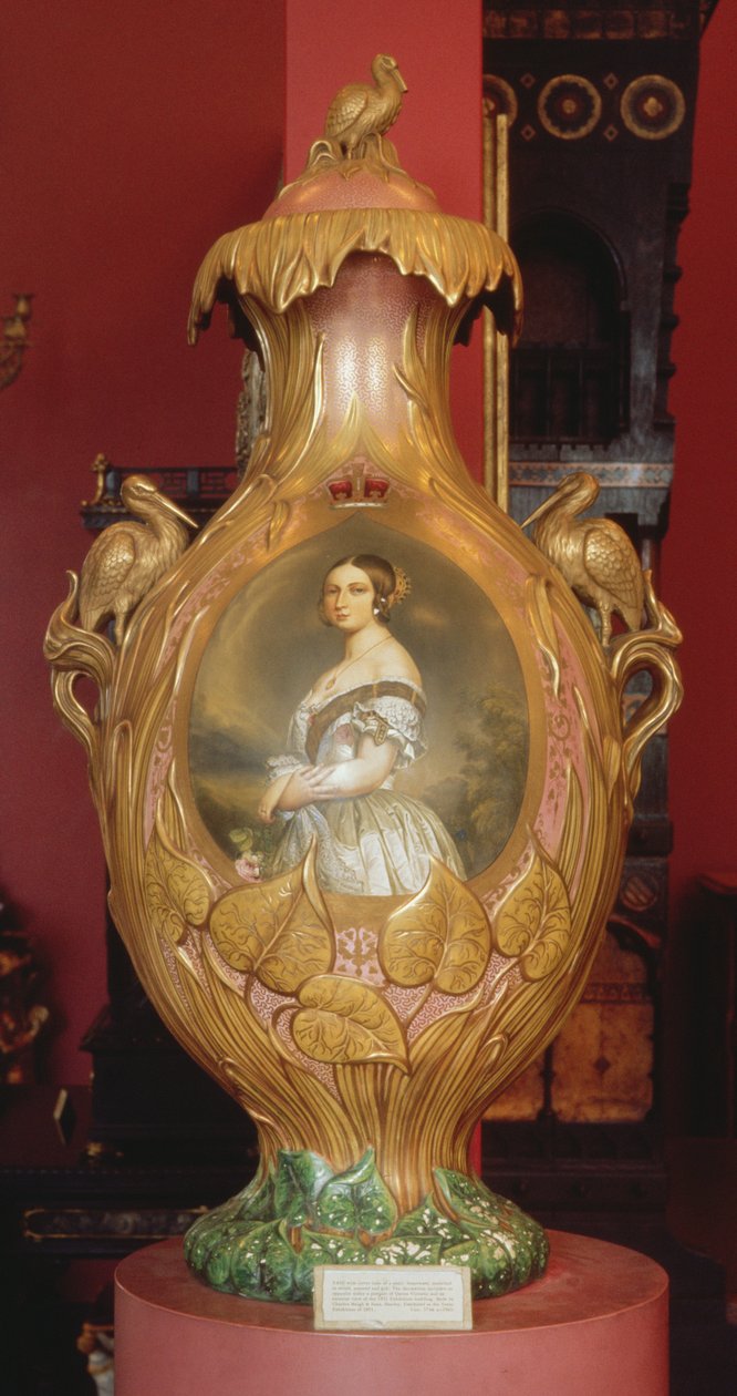 Gedenkvase mit einem Porträt von Königin Victoria, 1851 von English School