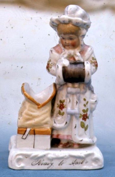Bereit zum Start?, Porzellanfigur von English School