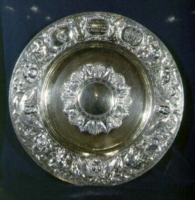 Die Caroline-Almosenschale, hergestellt in London, 1665-1666 von English School