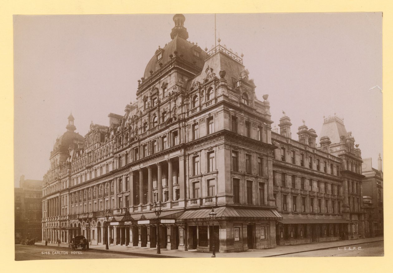 Carlton Hotel, London von English Photographer