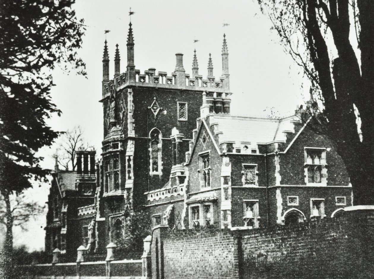 Elizabethan School, Broomhouse Lane: Außenansicht, 1880 von English Photographer