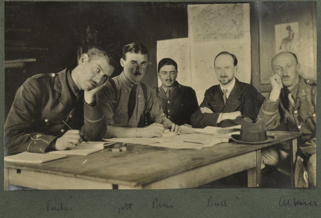 Tucker, Golt, Paris, Bull, Atkins, ca. 1916 von English Photographer