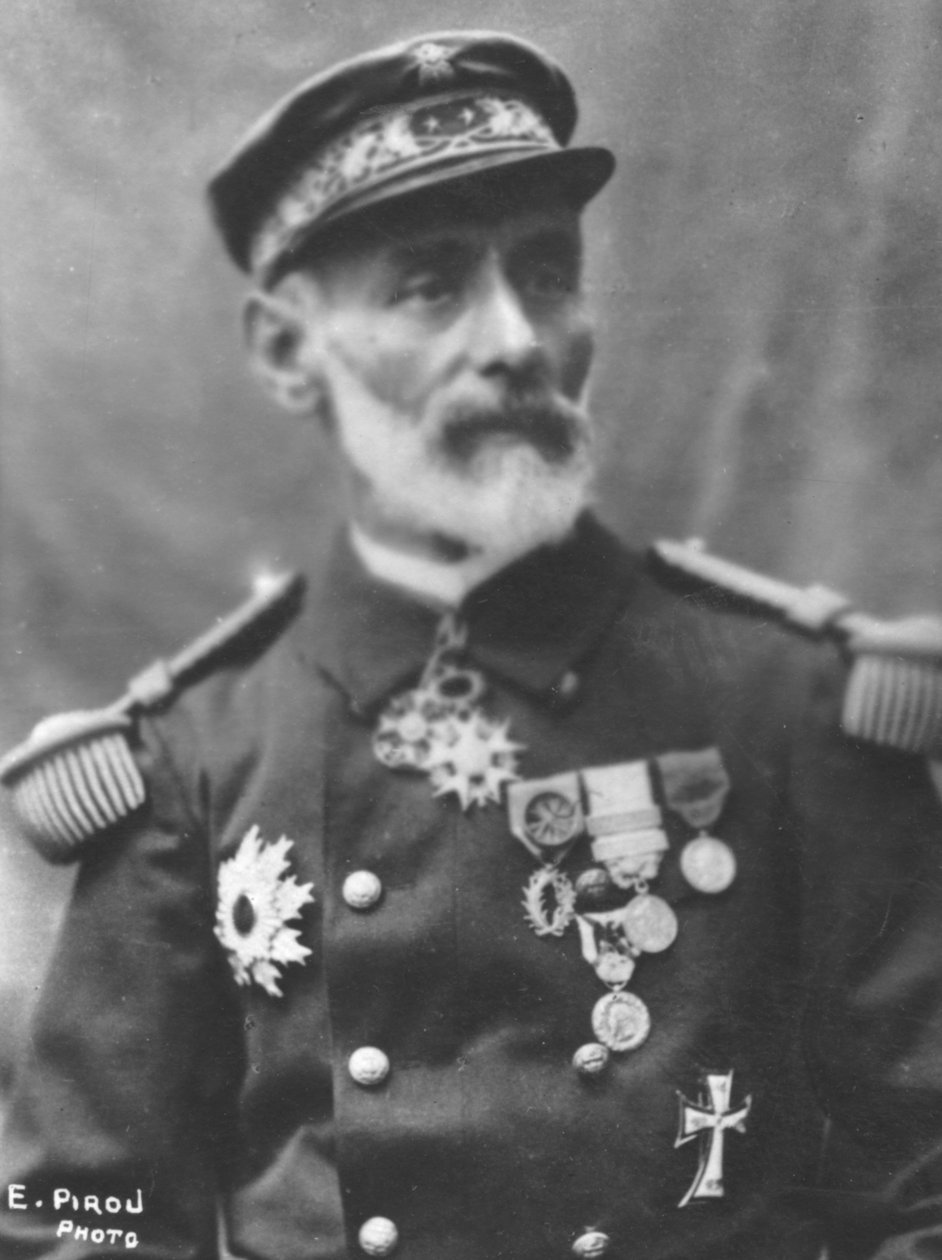 Amiral Courrejolles, ca. 1893 von Eugene Pirou