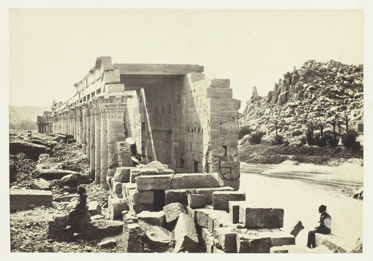 Die Kolonnade, Insel Philä, 1857 von Francis Frith