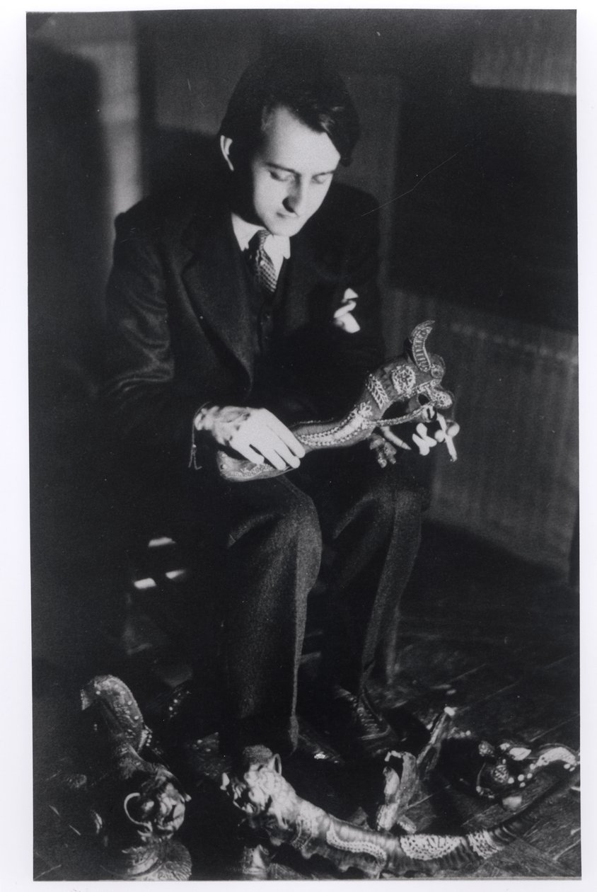 Andre Malraux (1901-76) in der Rue du Bac, Paris, ca. 1933 von French Photographer