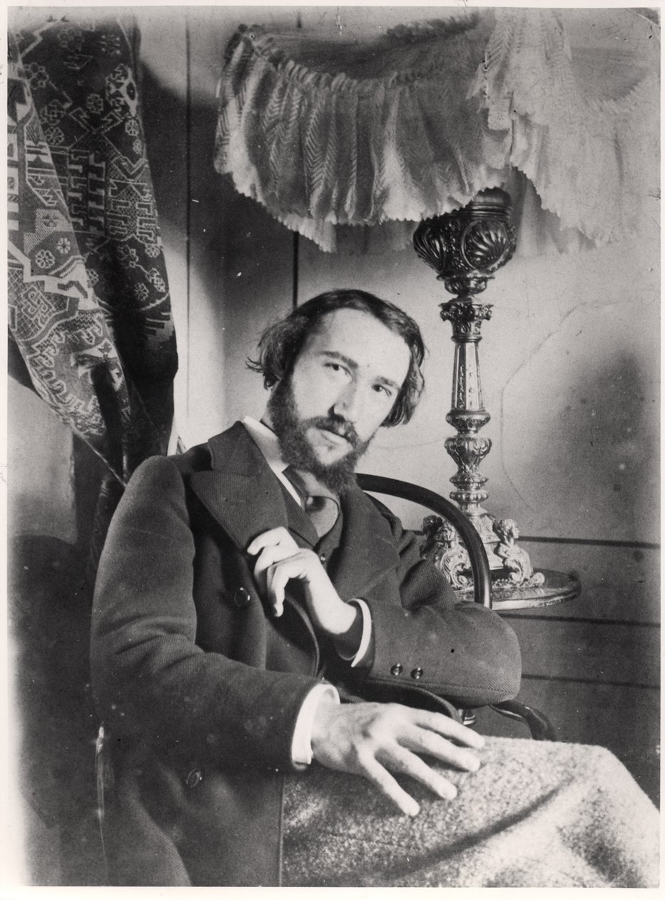 Porträt von Andre Gide (1869-1951) in seiner Wohnung in Paris, 1894 von French Photographer