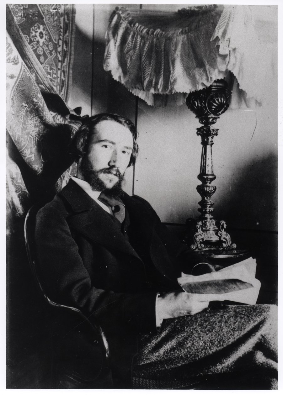 Porträt von Andre Gide (1869-1951) in seiner Wohnung in Paris, 1894 von French Photographer