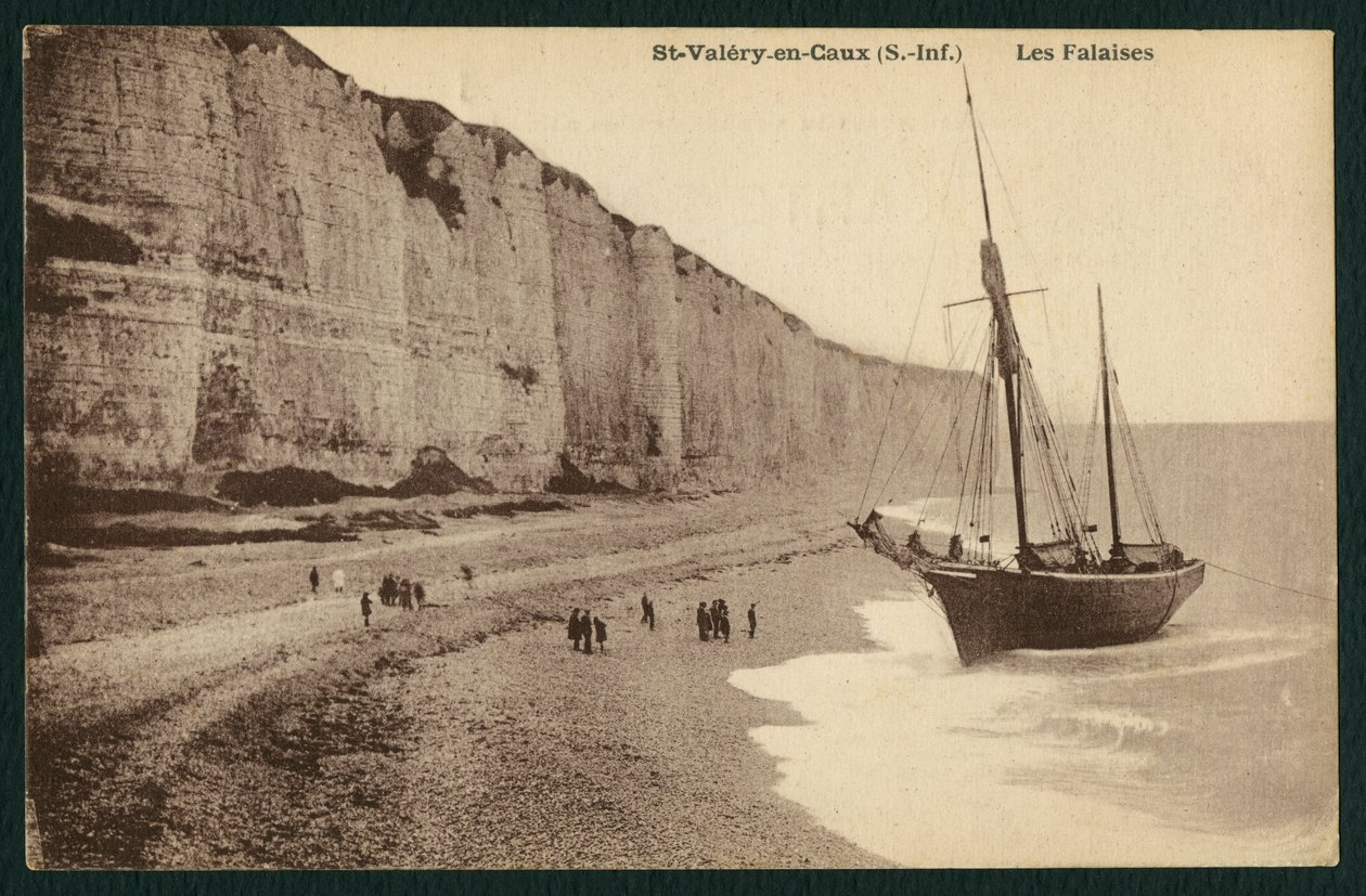 Postkarte, die die Klippen von Saint-Valery-en-Caux, um 1900 darstellt von French Photographer