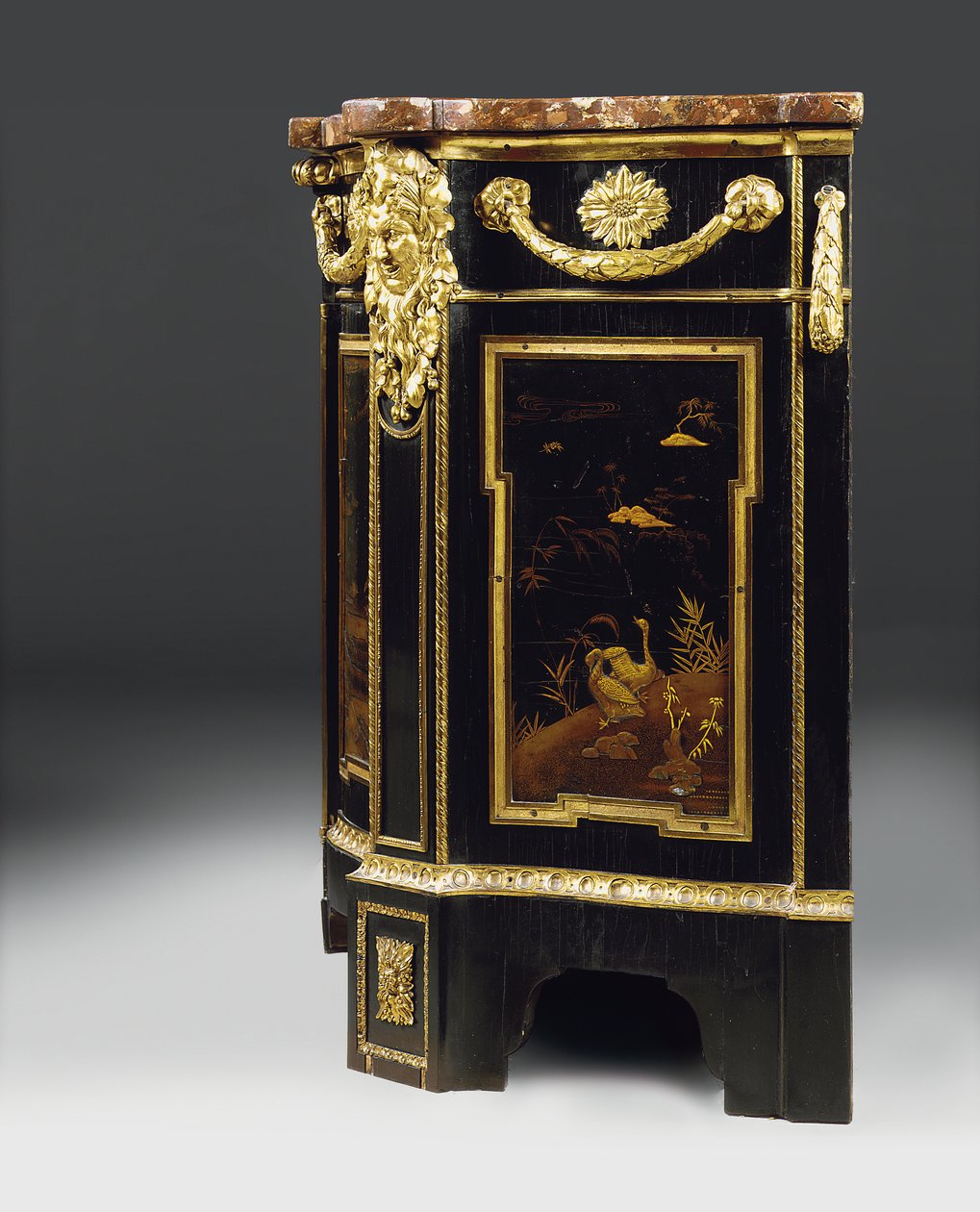 Eine späte Louis XV Kommode, ca. 1763-70 von French School